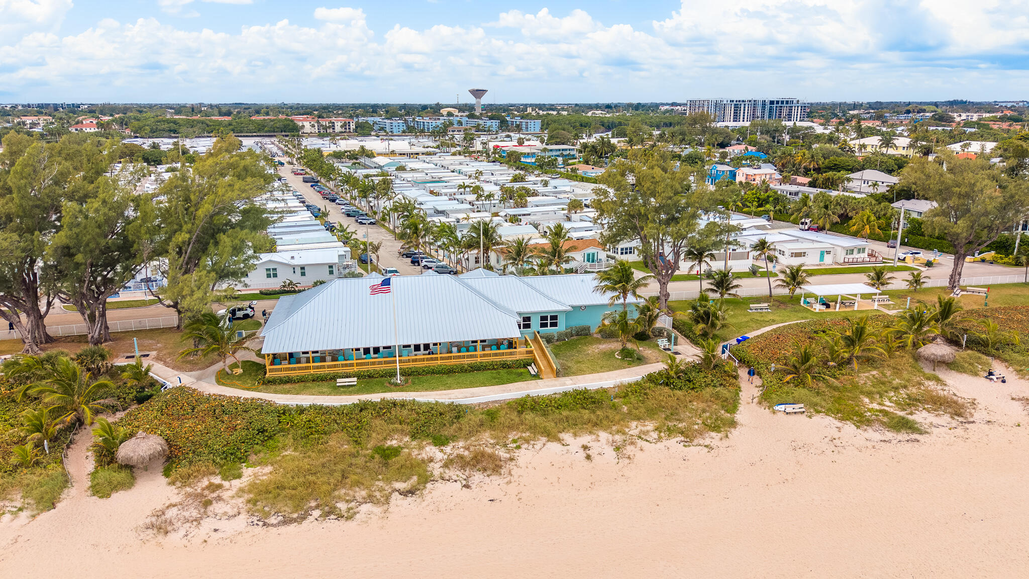 202 N Ibis S