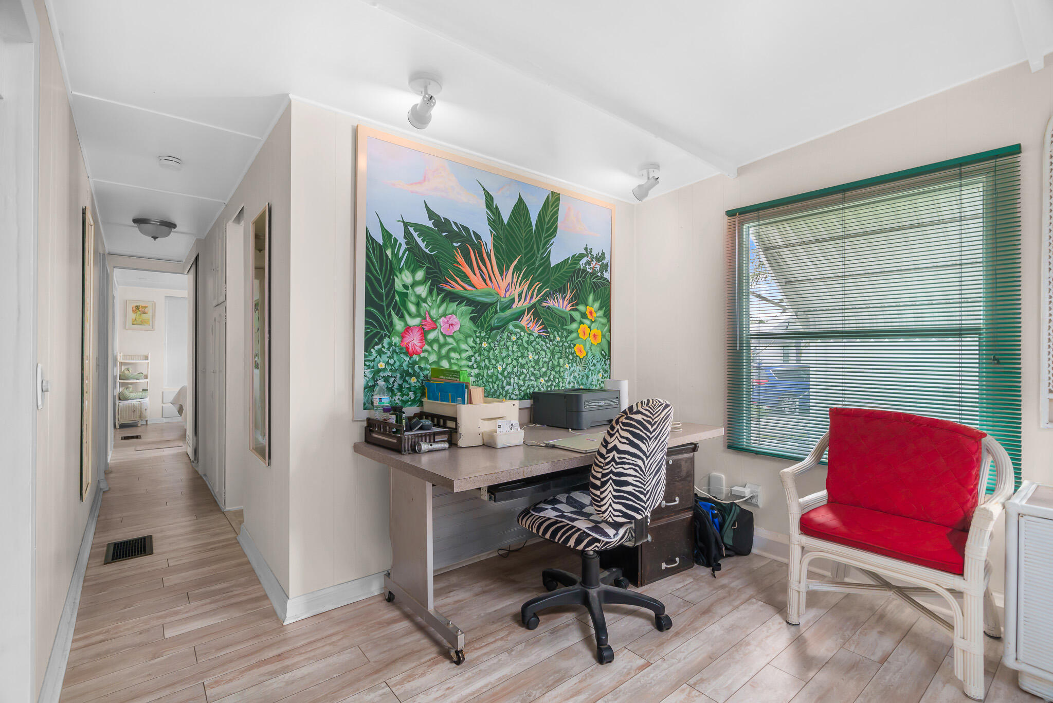 202 N Ibis S