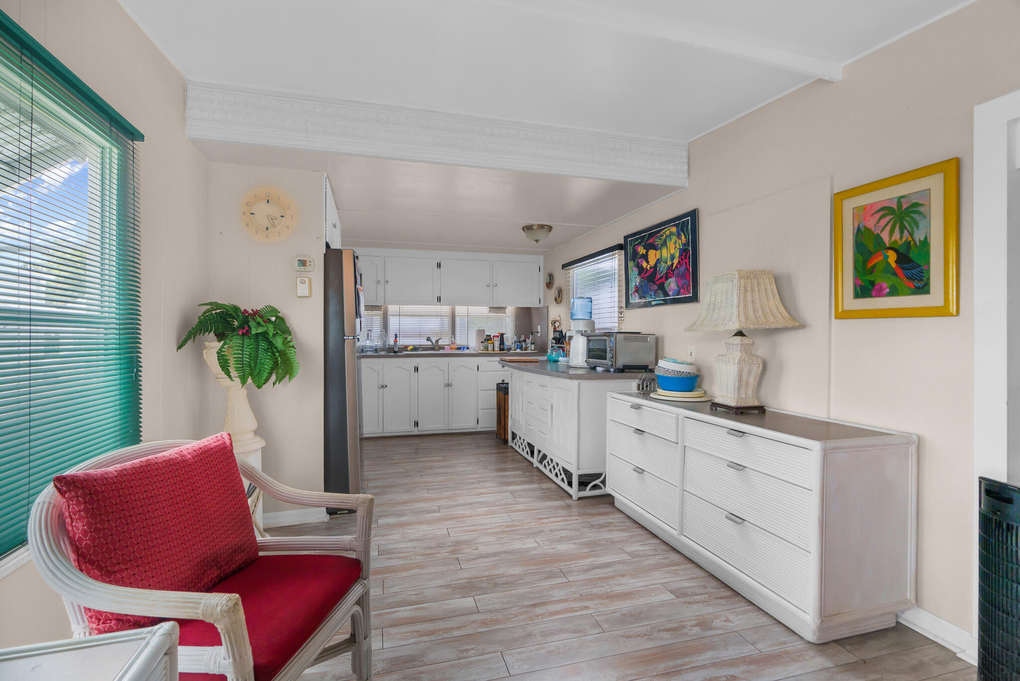 202 N Ibis S