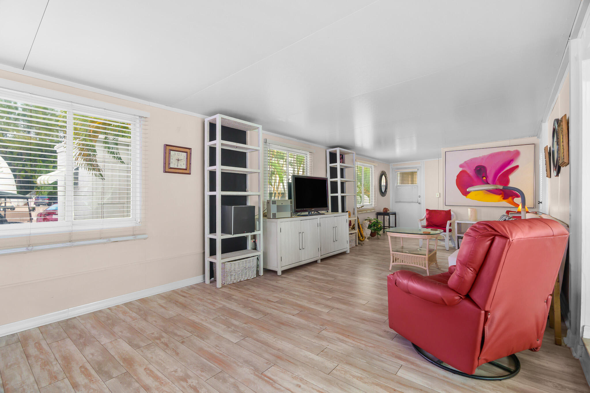 202 N Ibis S