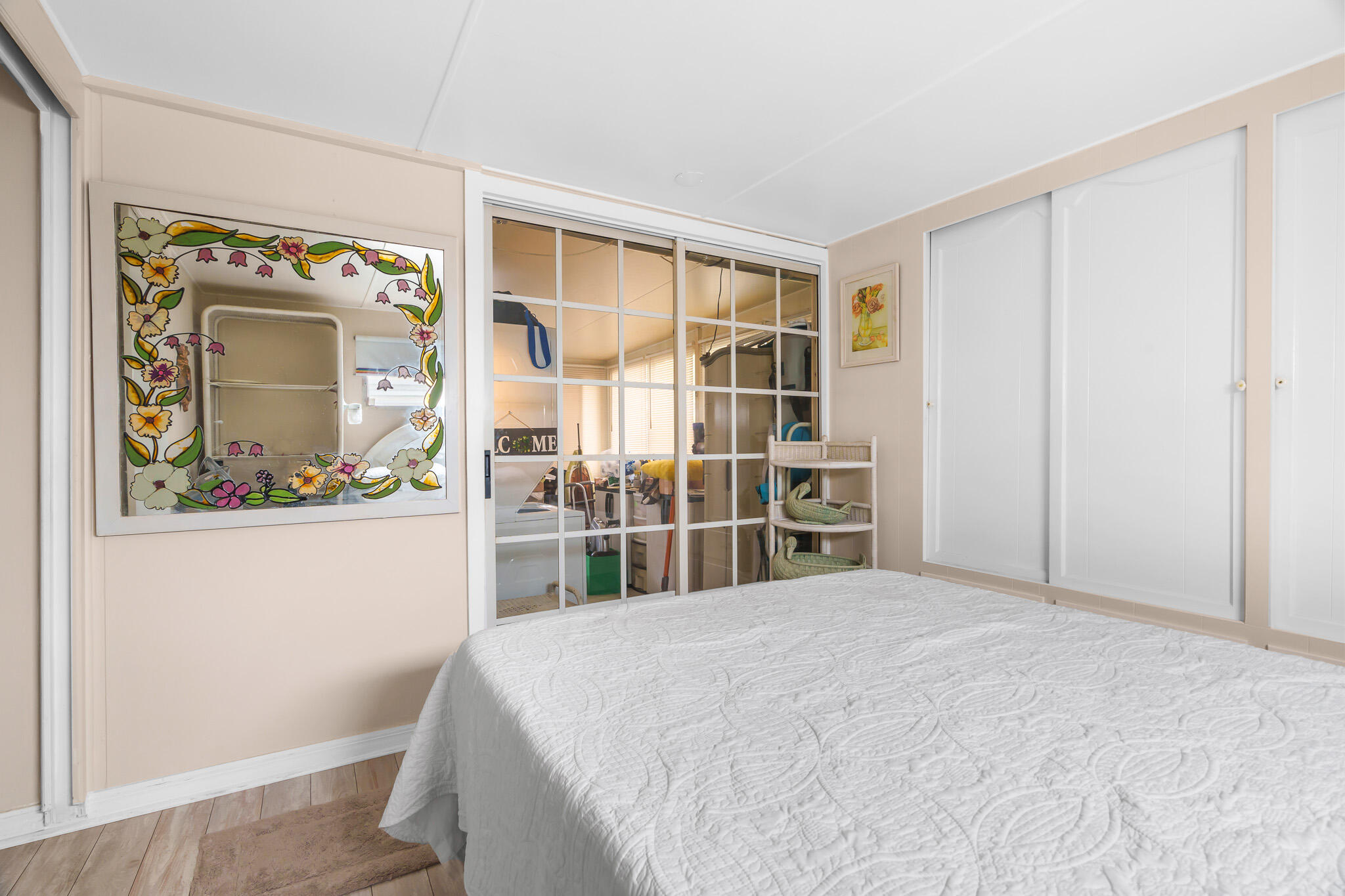 202 N Ibis S