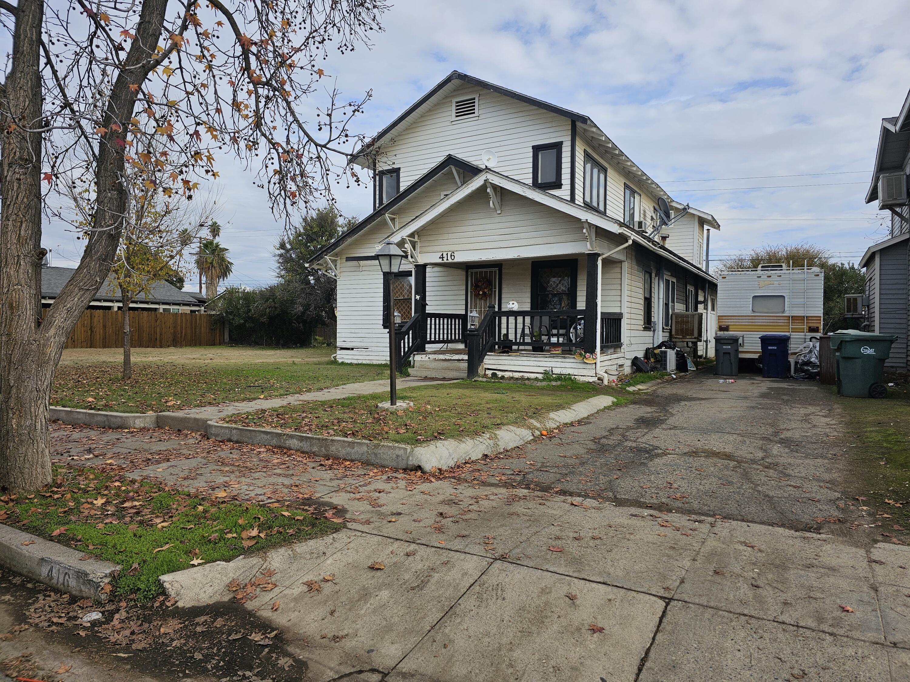 416 N Bellah Avenue