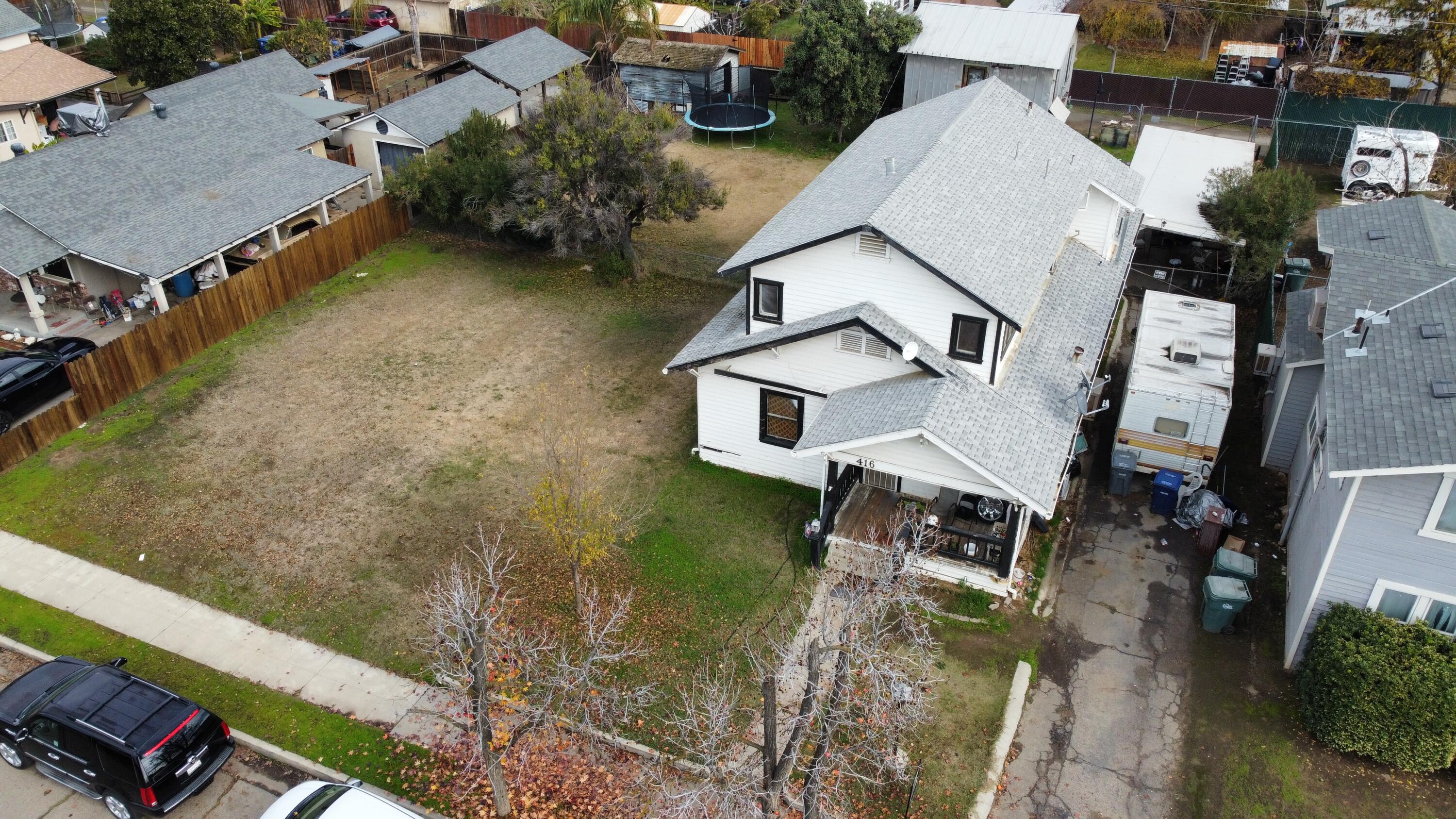 416 N Bellah Avenue