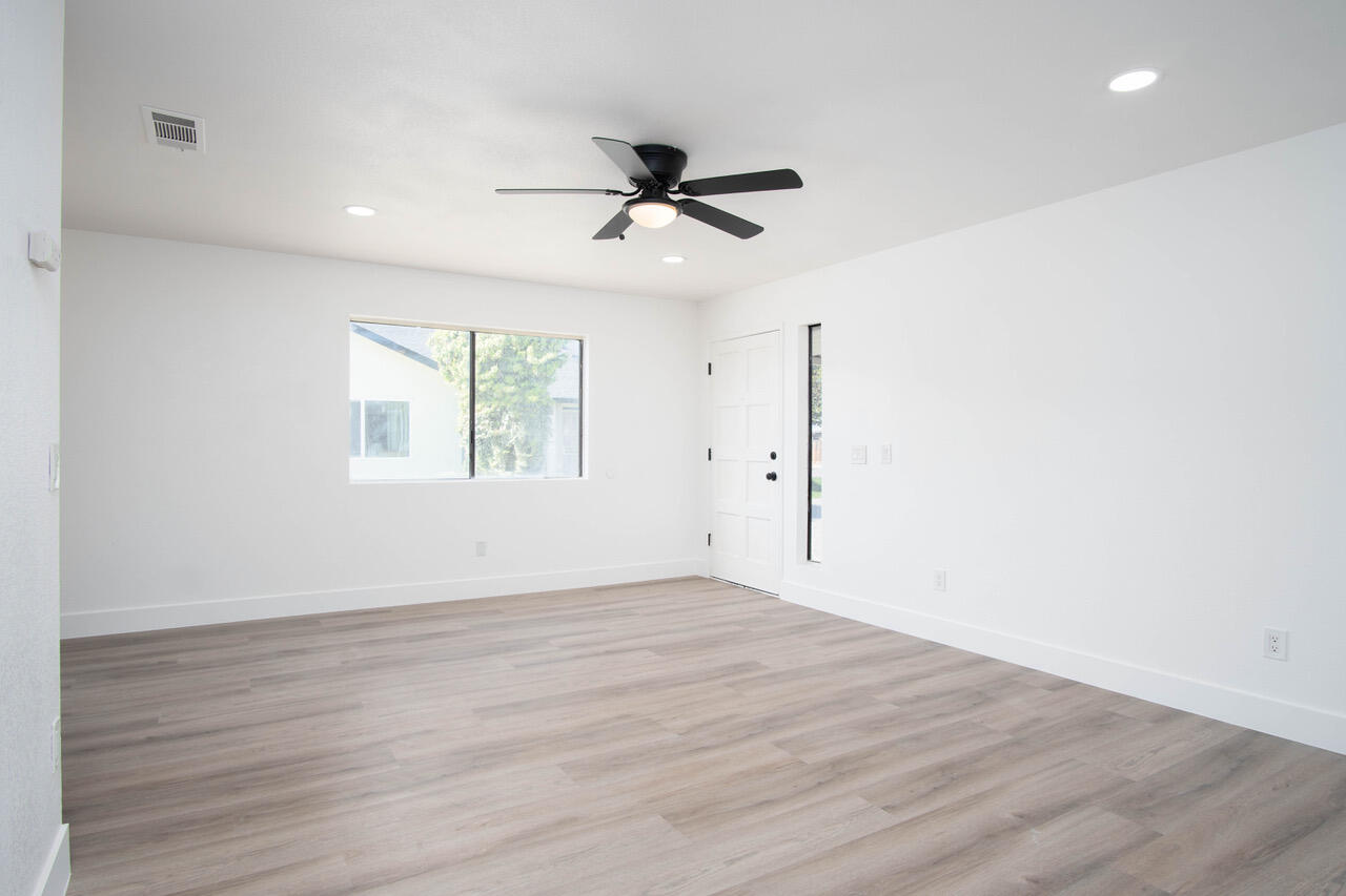901 Julieann Lane