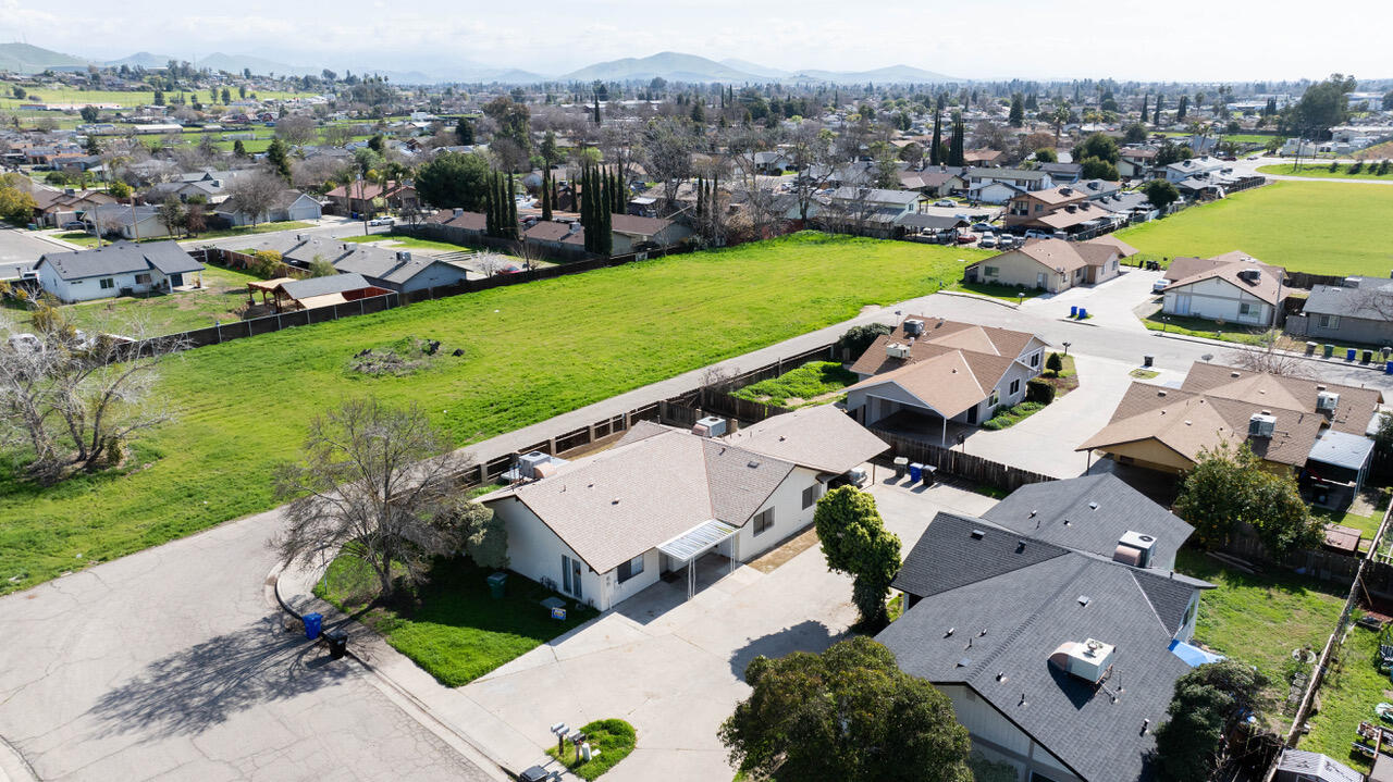 901 Julieann Lane