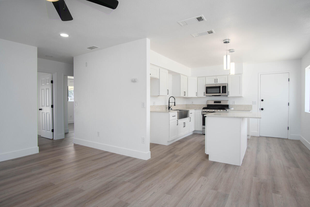 901 Julieann Lane
