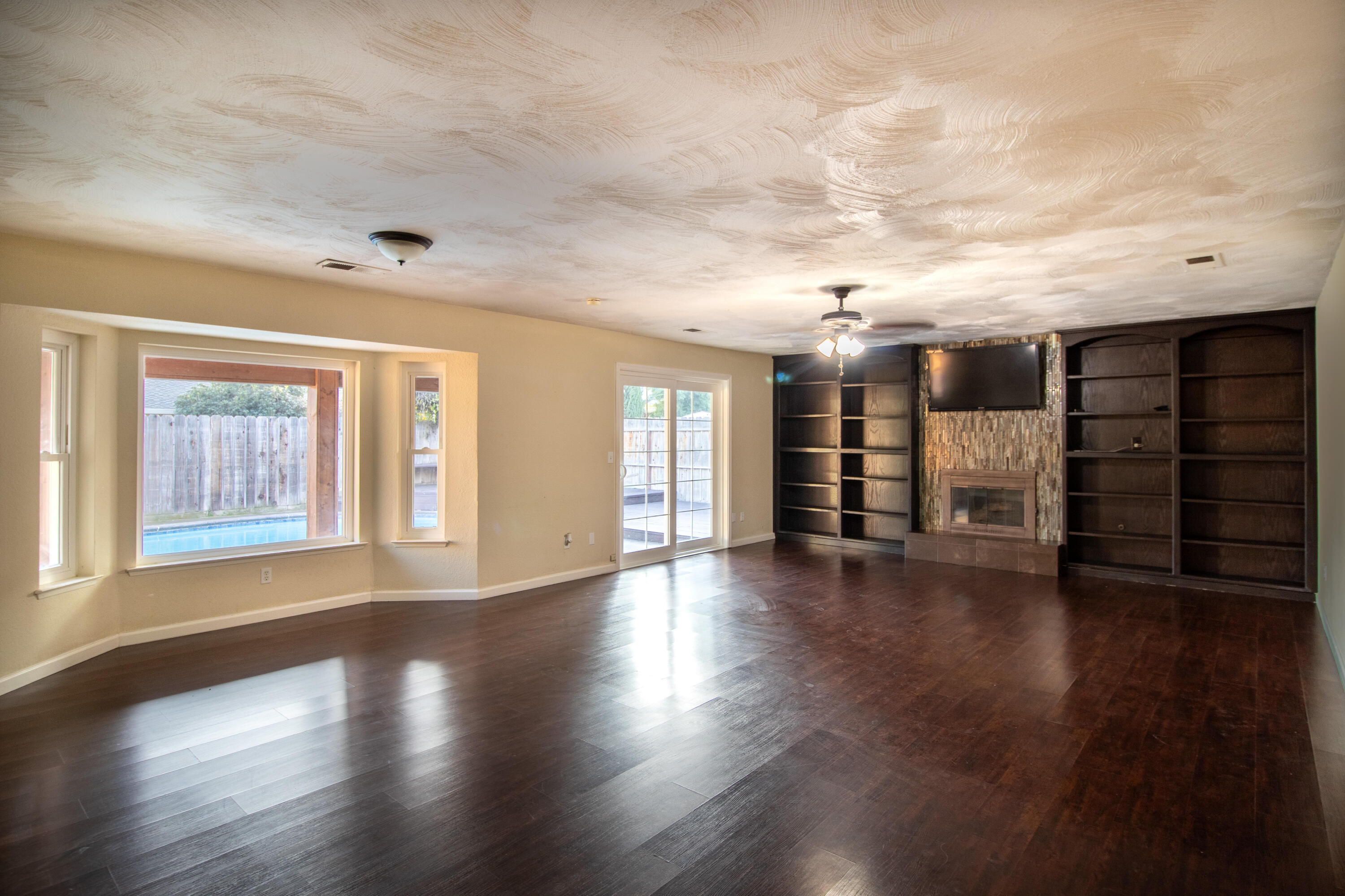1455 W La Vida Lane