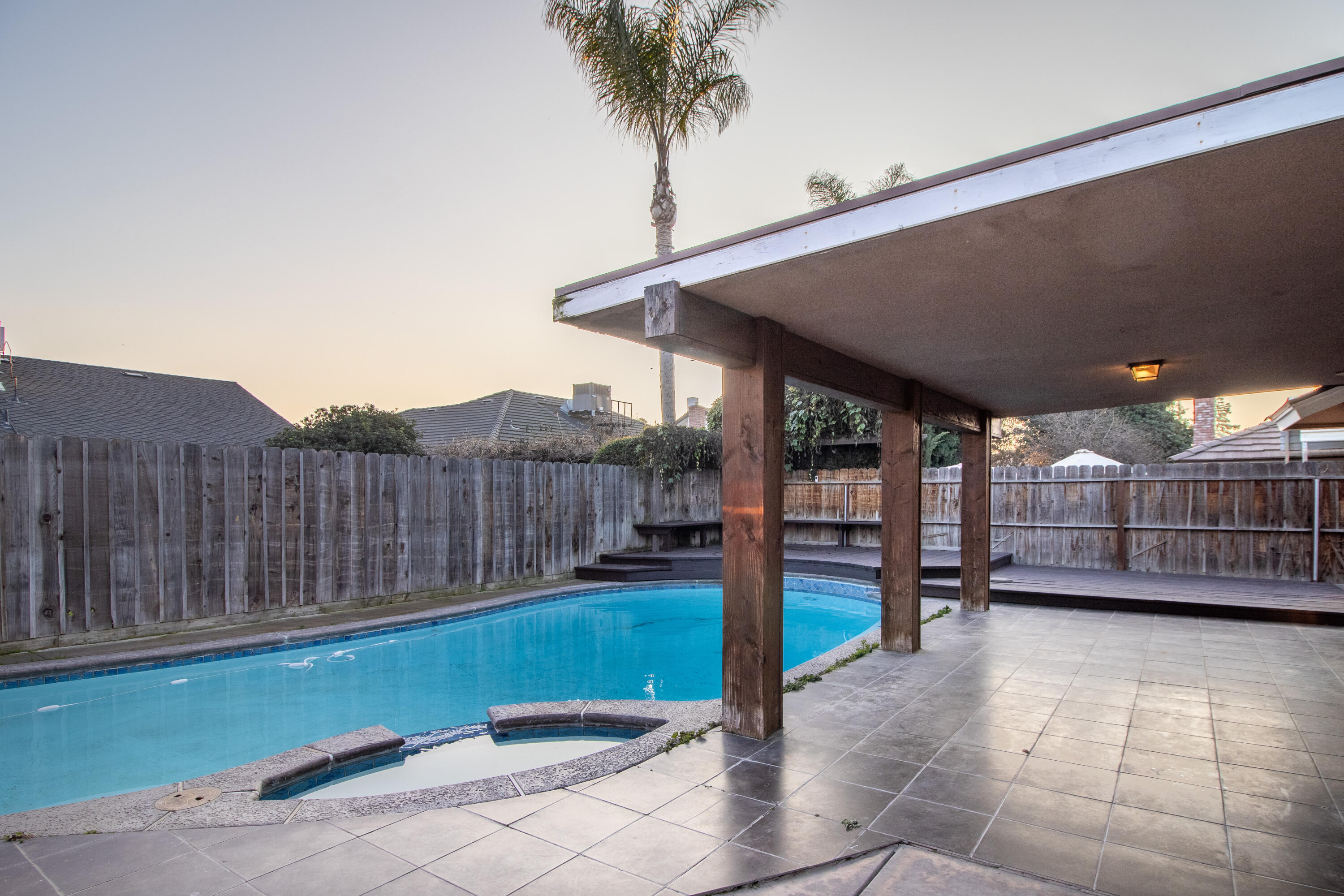 1455 W La Vida Lane