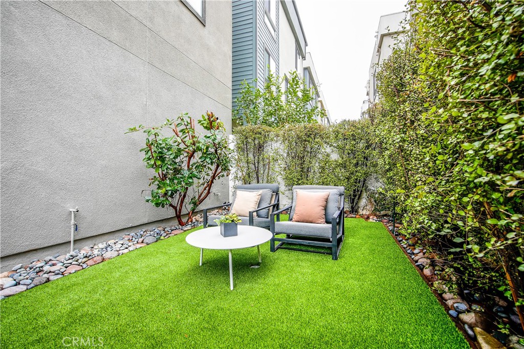 1022 Bridgewater Way