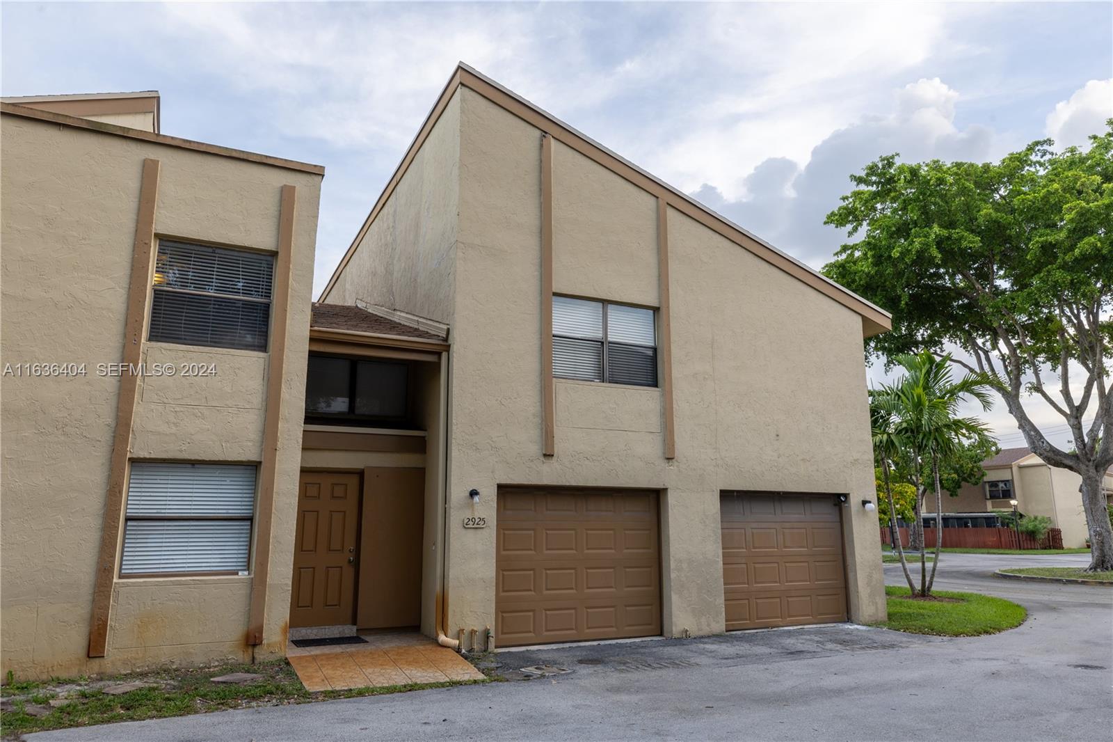 2925 W Missionwood Lane B-II