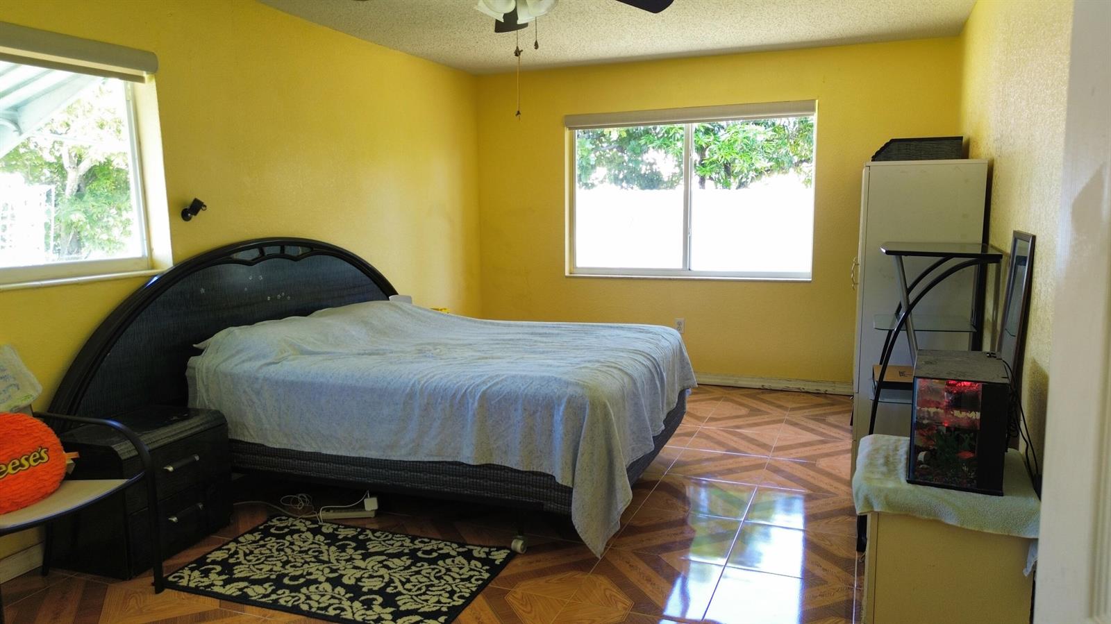2907 SW 67TH Terrace