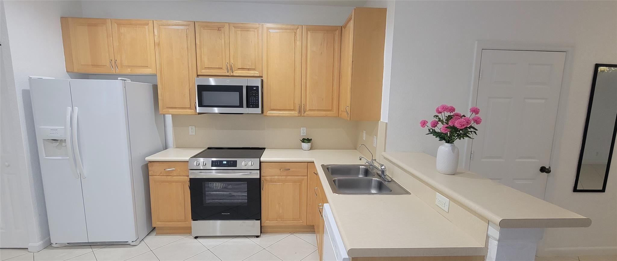 4205 Vineyard Cir