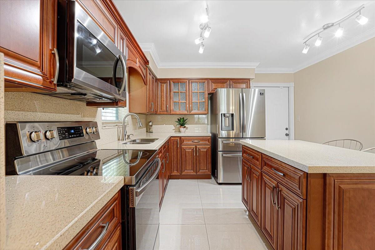 2830 NW 172nd Ter