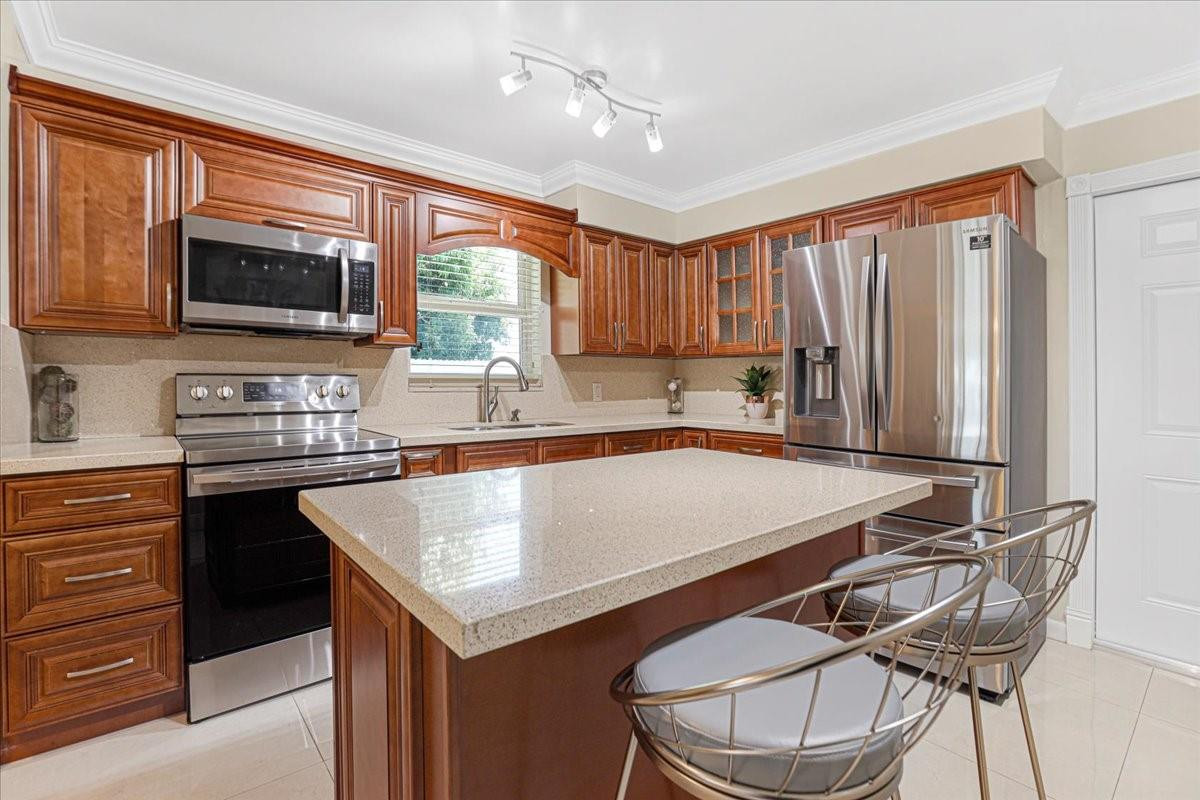 2830 NW 172nd Ter