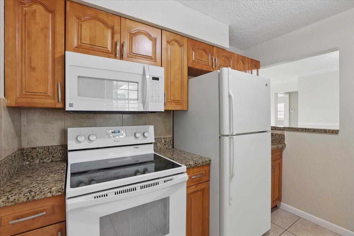 760 S 61st Ter