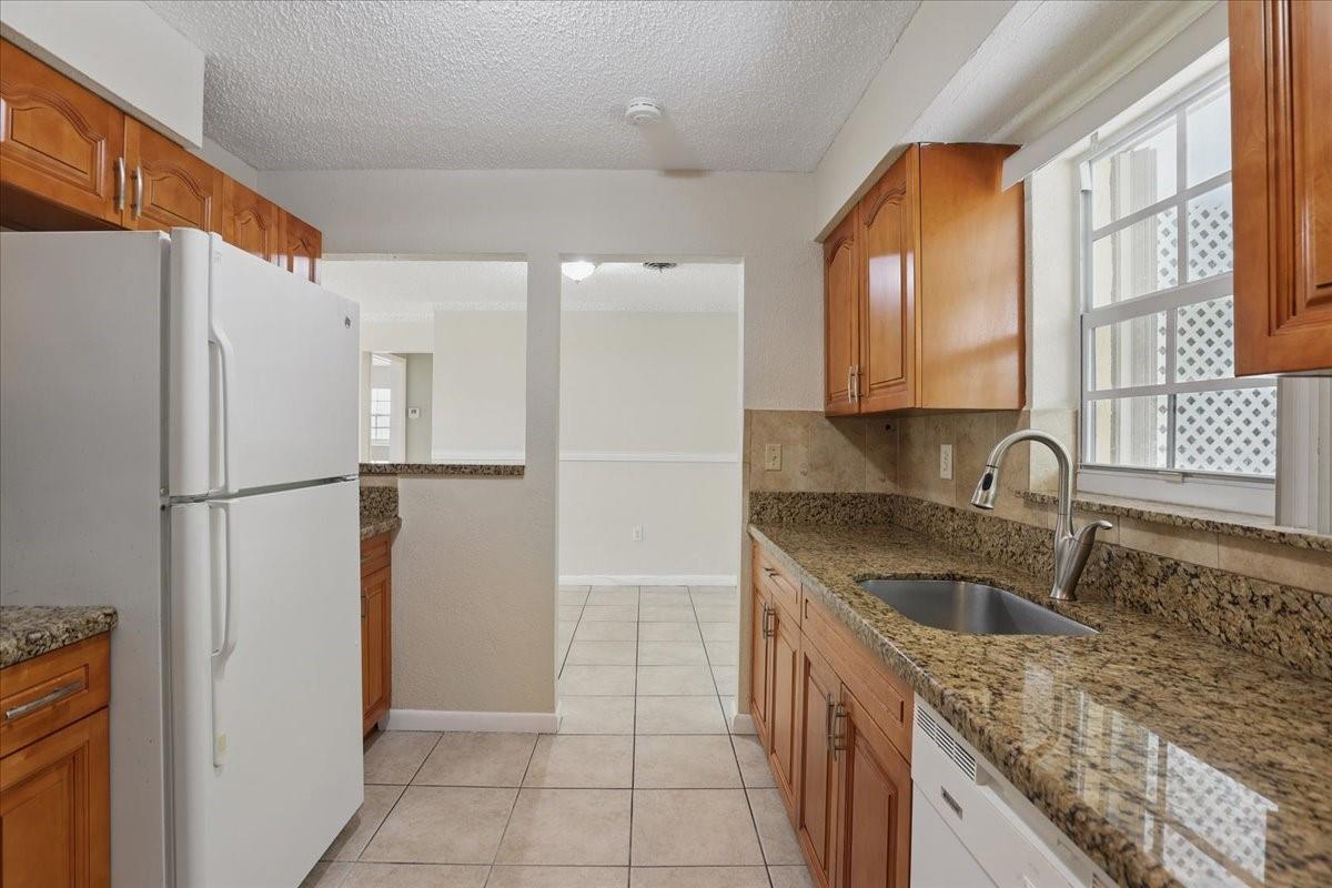 760 S 61st Ter
