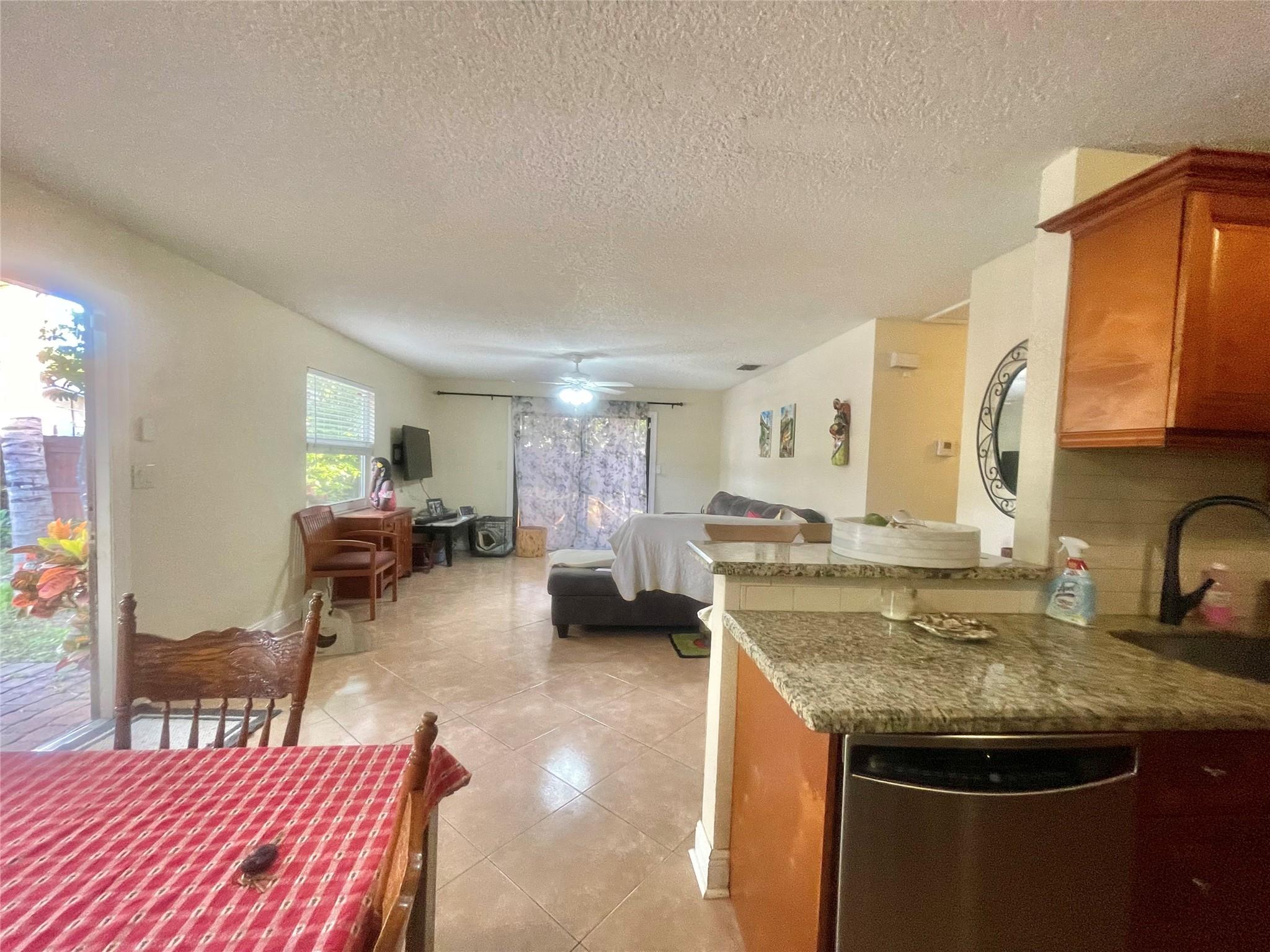 4321 NW 3rd Ter 4321