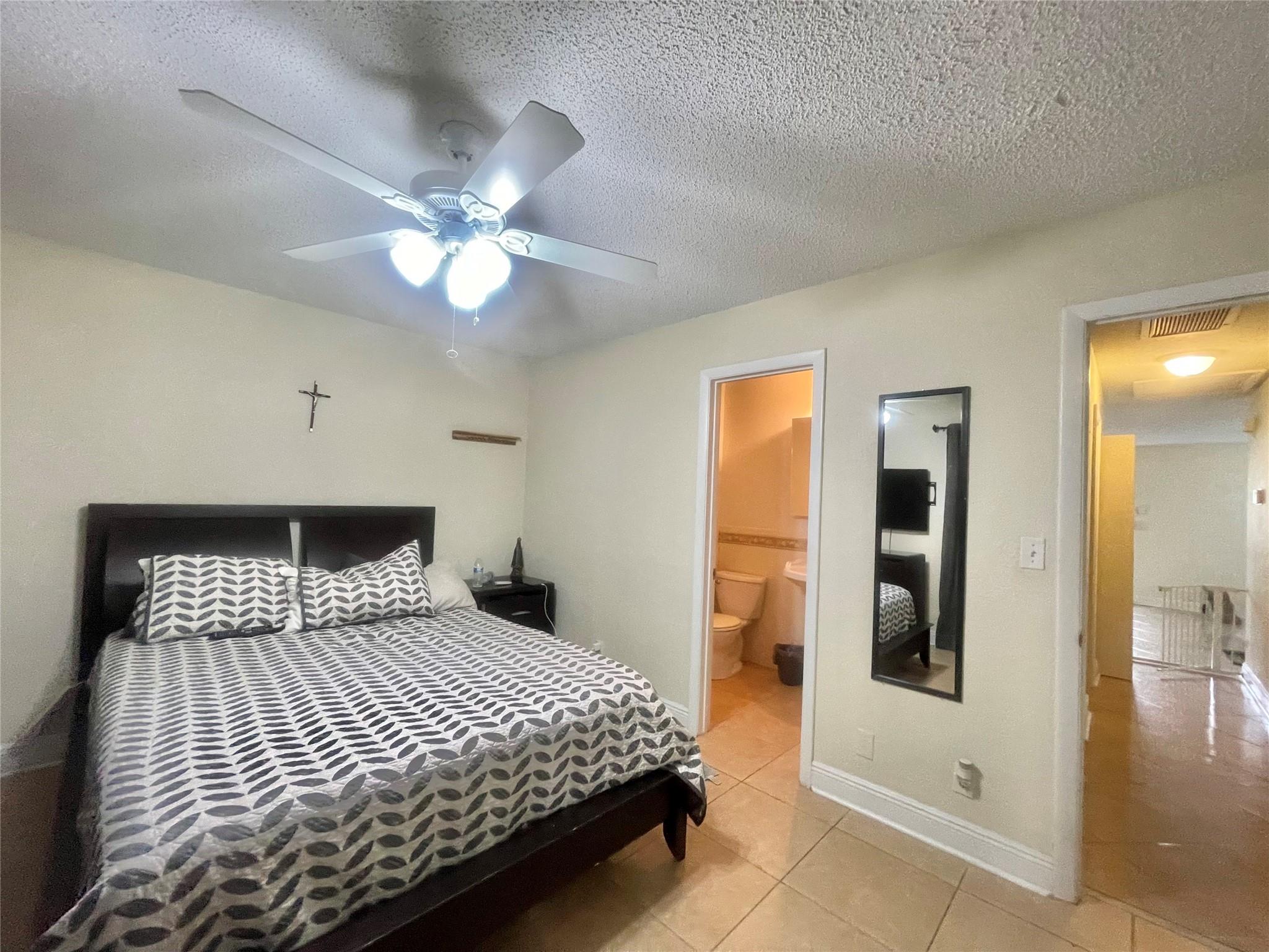 4321 NW 3rd Ter 4321