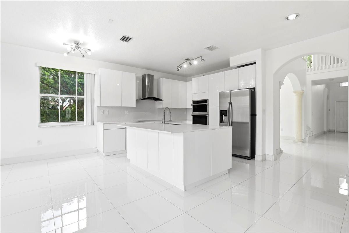 3802 SW 165th Ter