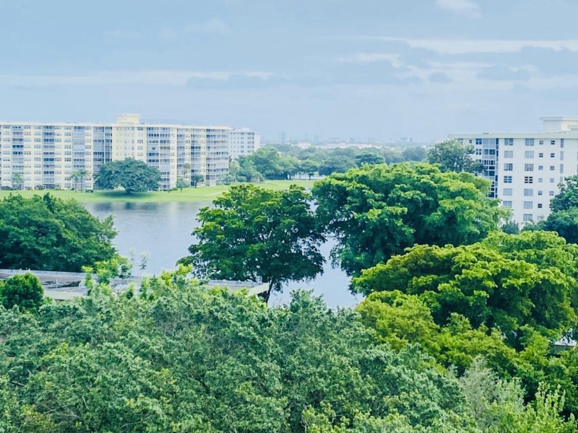 2900 N Palm Aire Drive 206