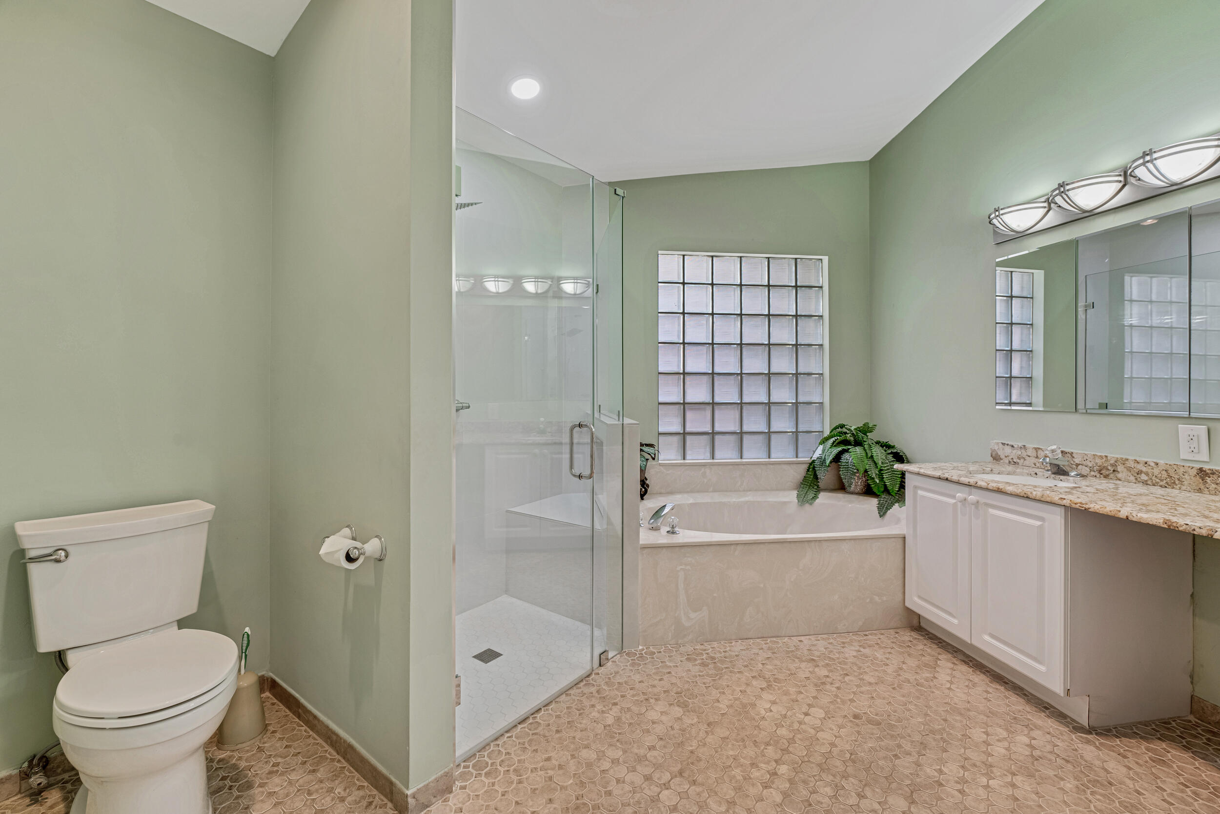 9703 Harbour Lake Circle
