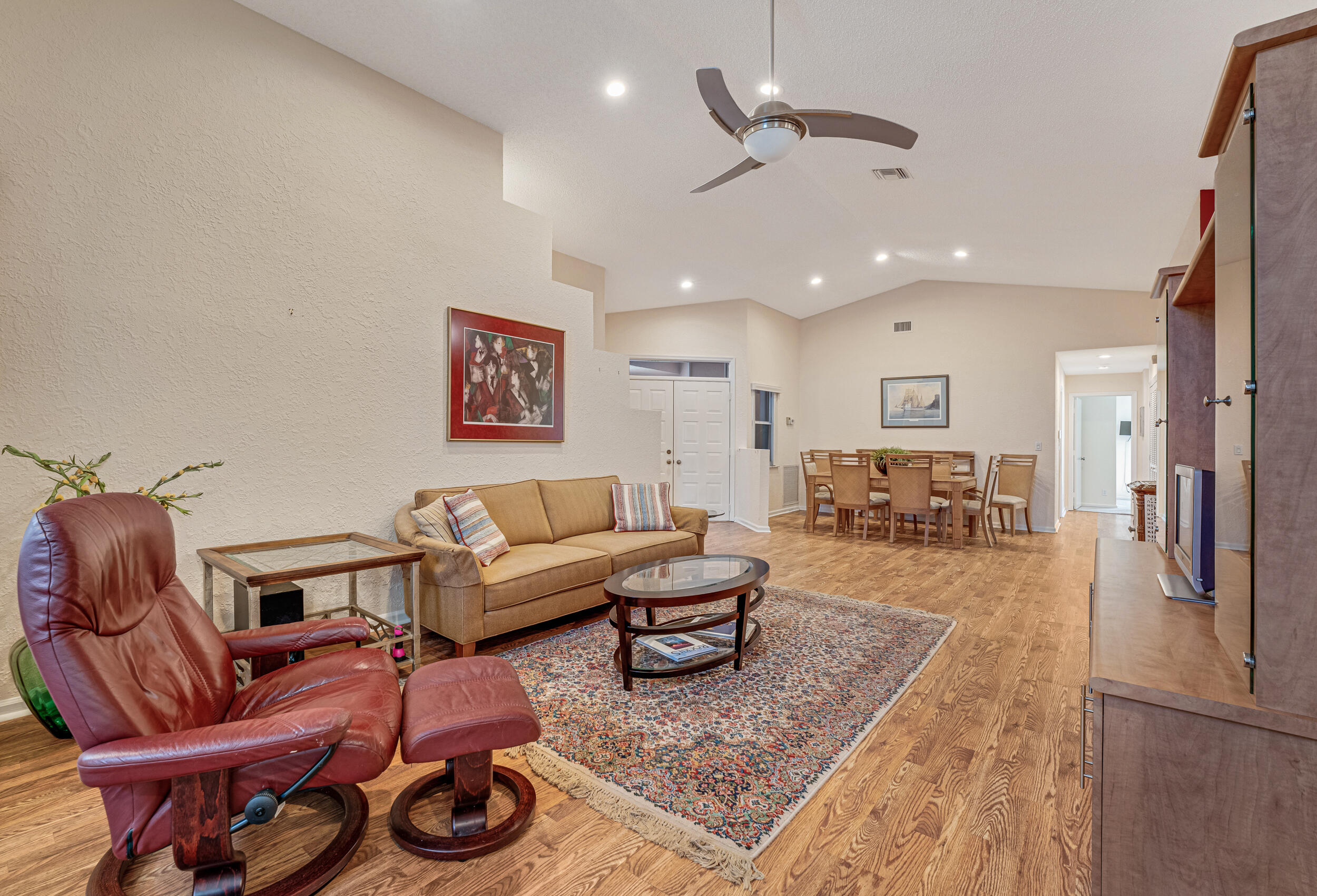 9703 Harbour Lake Circle