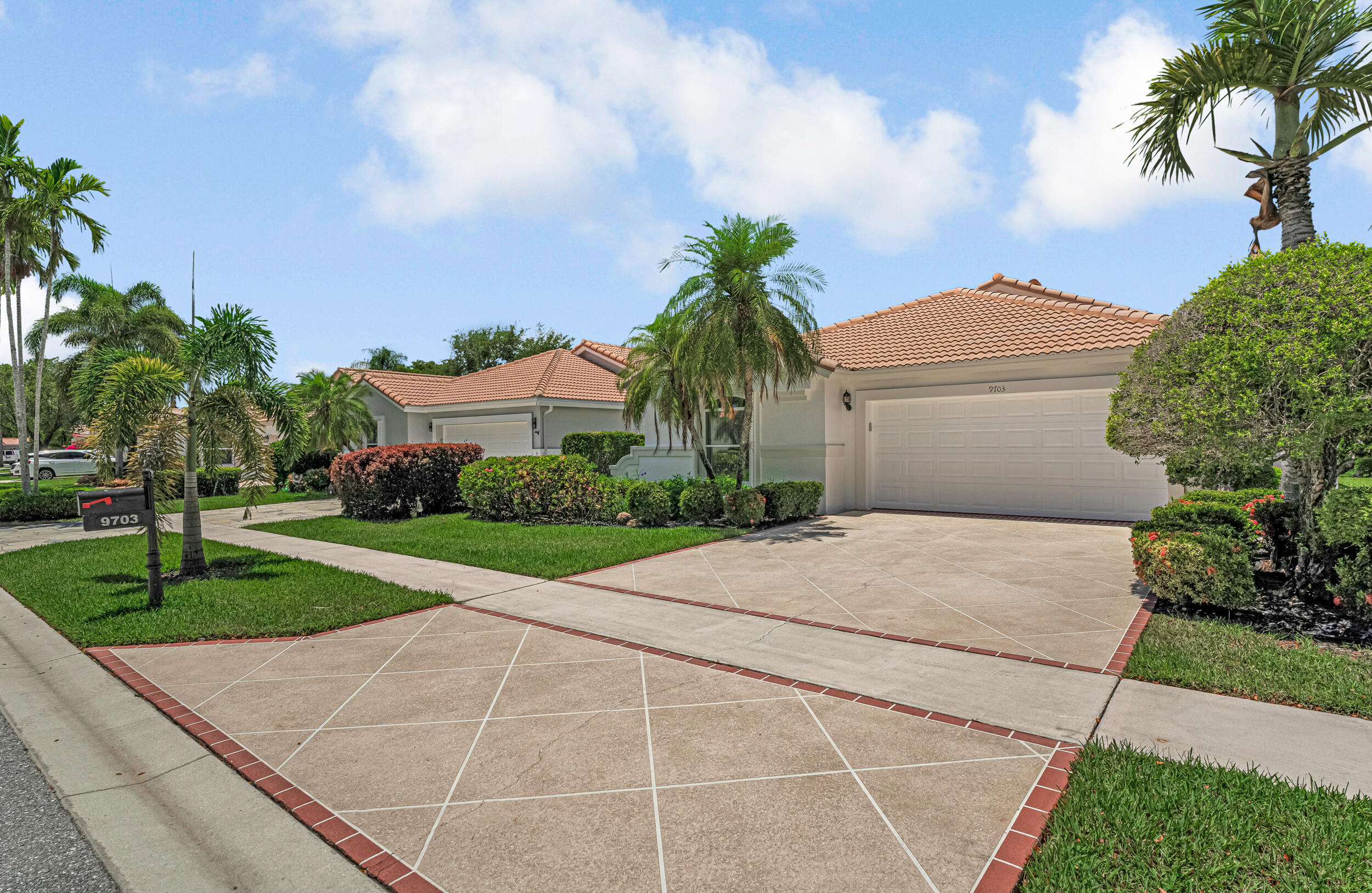 9703 Harbour Lake Circle