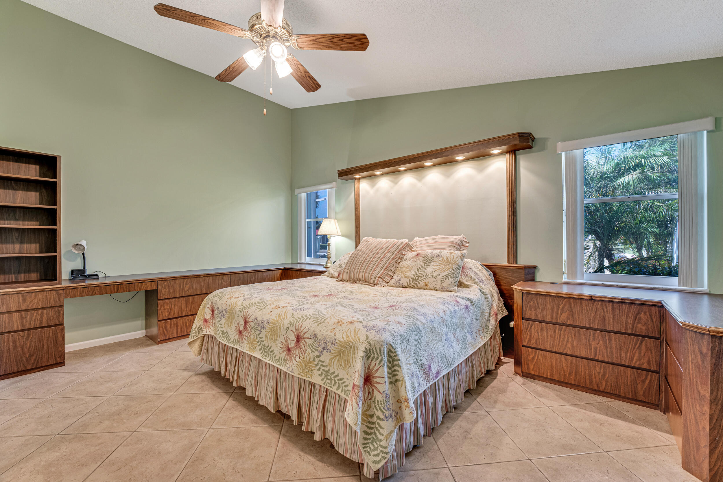 9703 Harbour Lake Circle