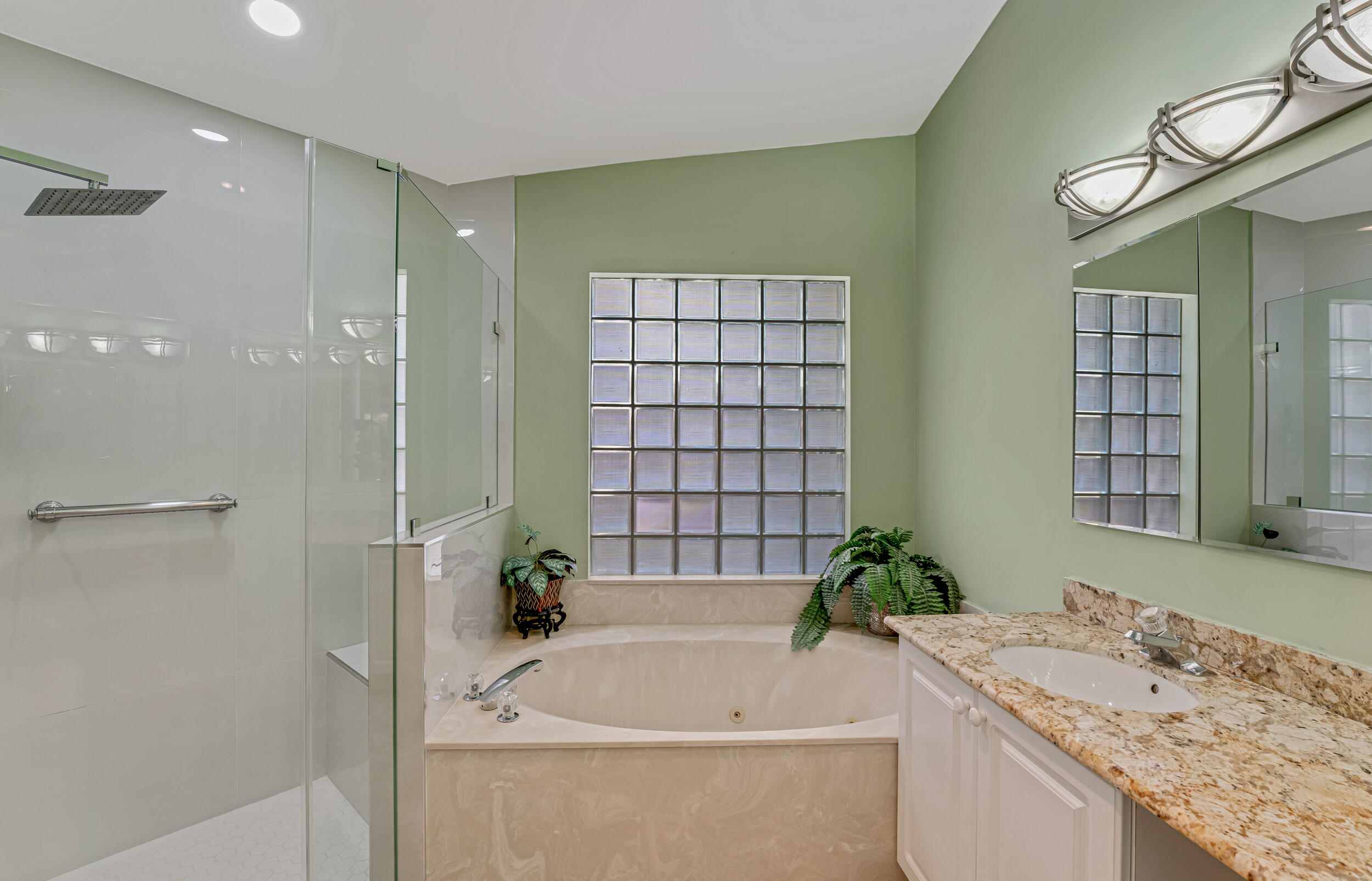 9703 Harbour Lake Circle