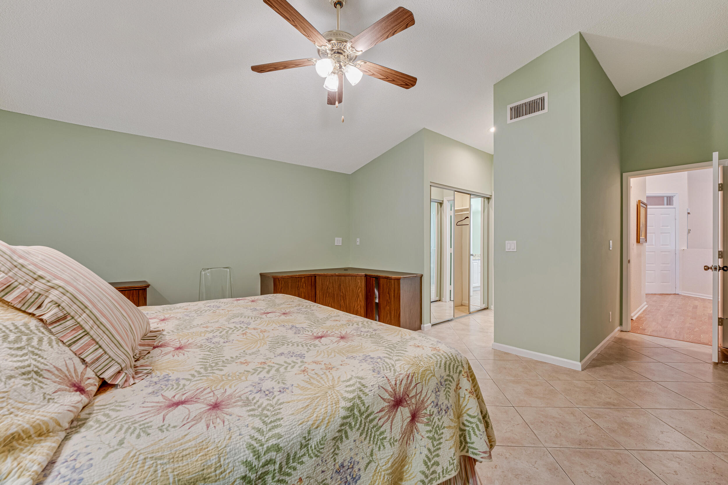 9703 Harbour Lake Circle