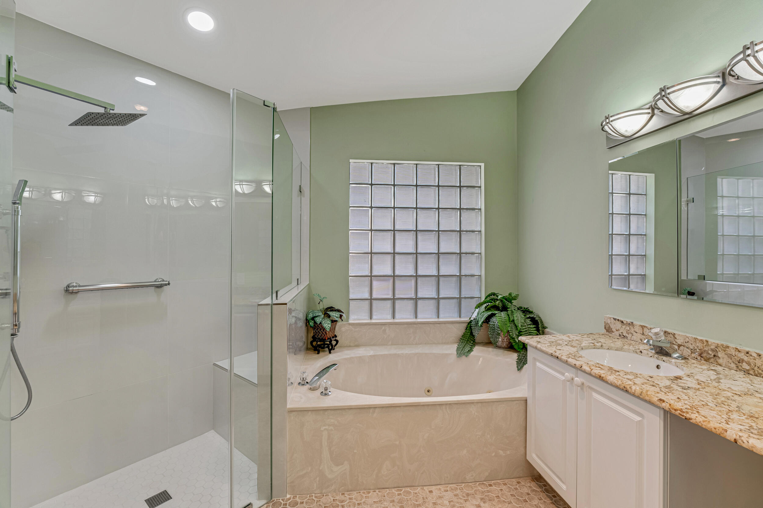 9703 Harbour Lake Circle