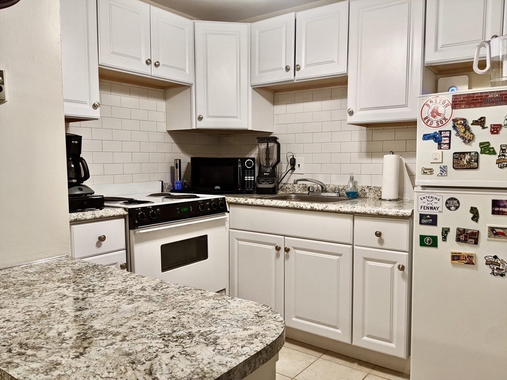 39 Englewood Ave. # 14