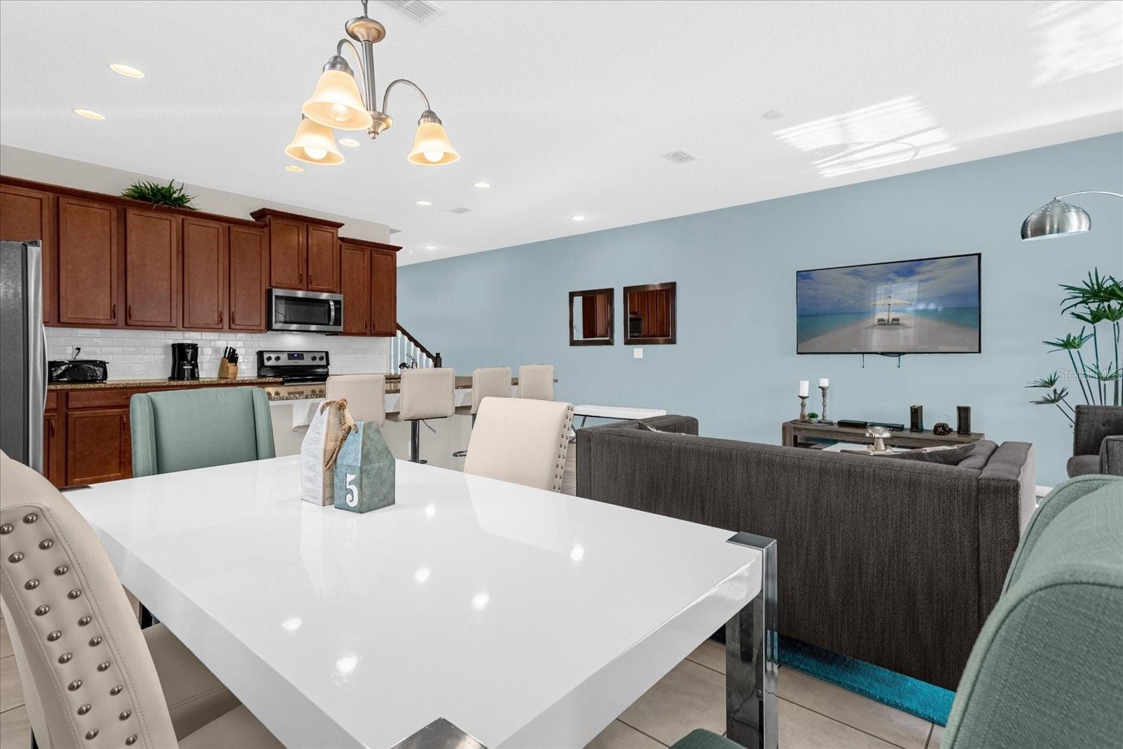 1618 CAREY PALM CIR