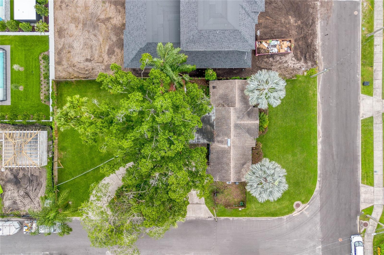 109 W HAZEL ST