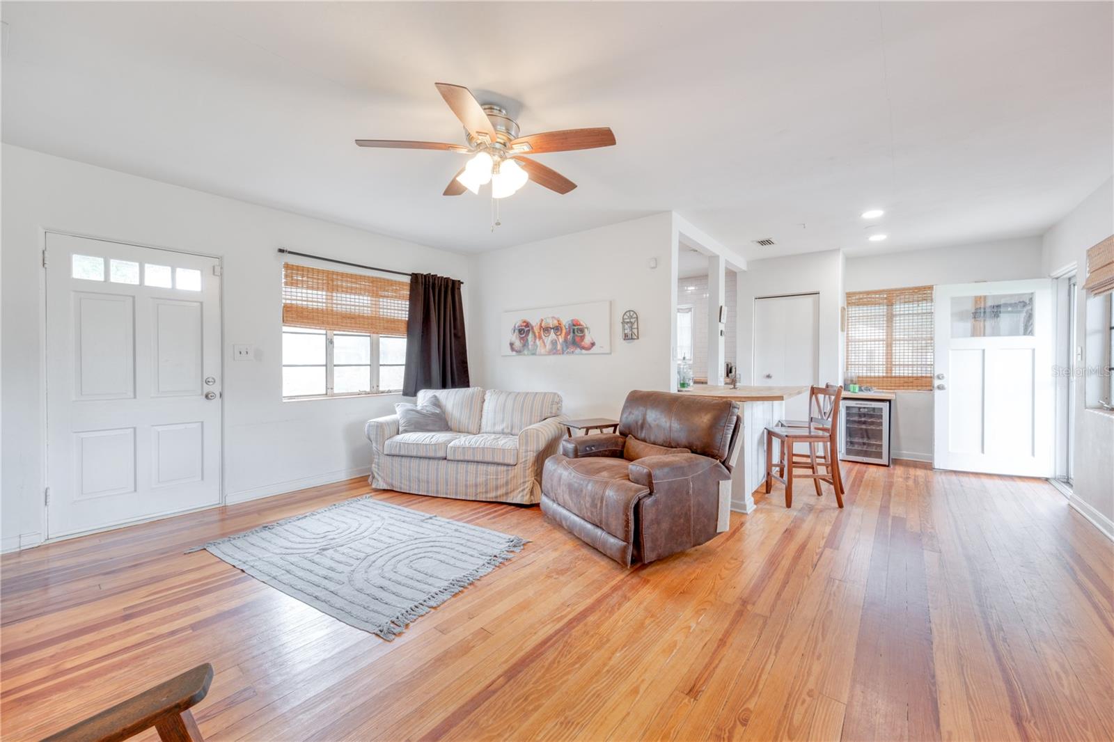 109 W HAZEL ST