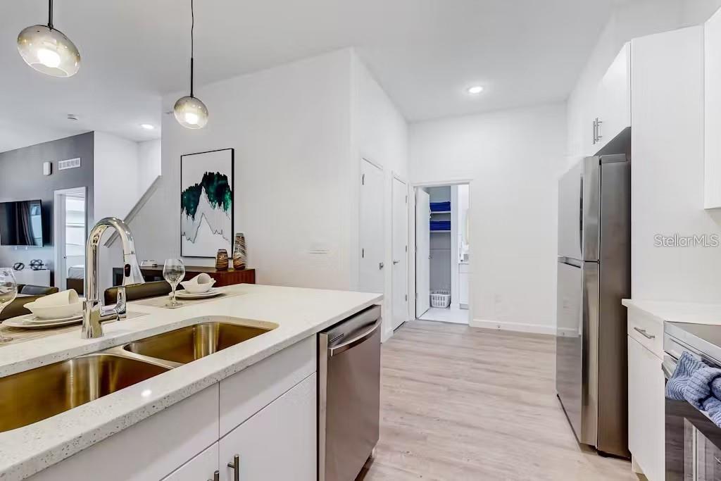 609 TRIKOMO DR