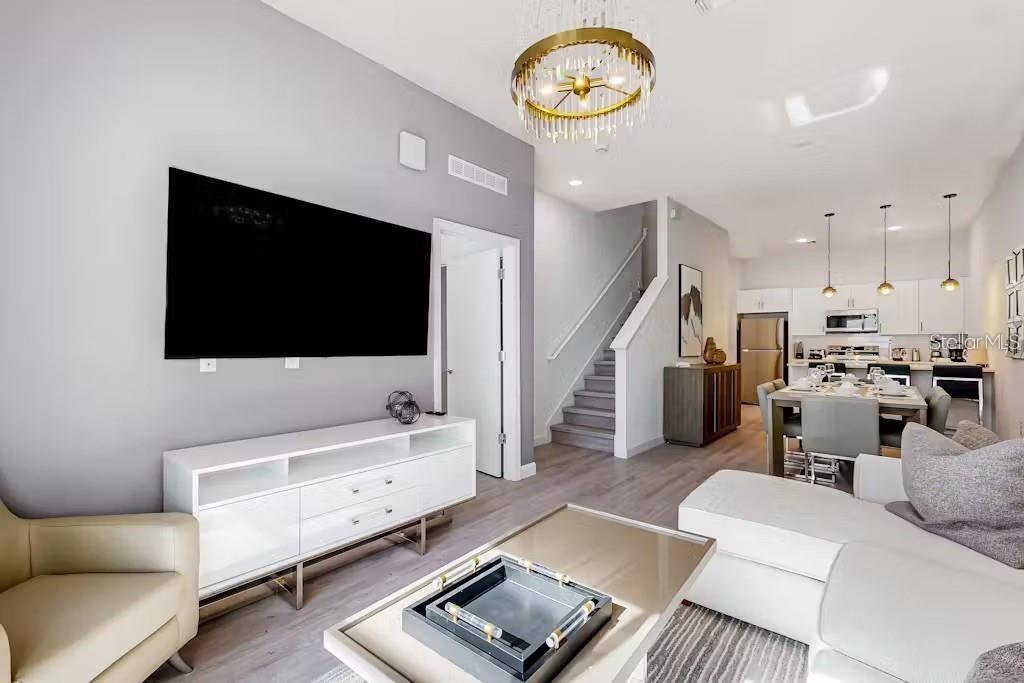 609 TRIKOMO DR