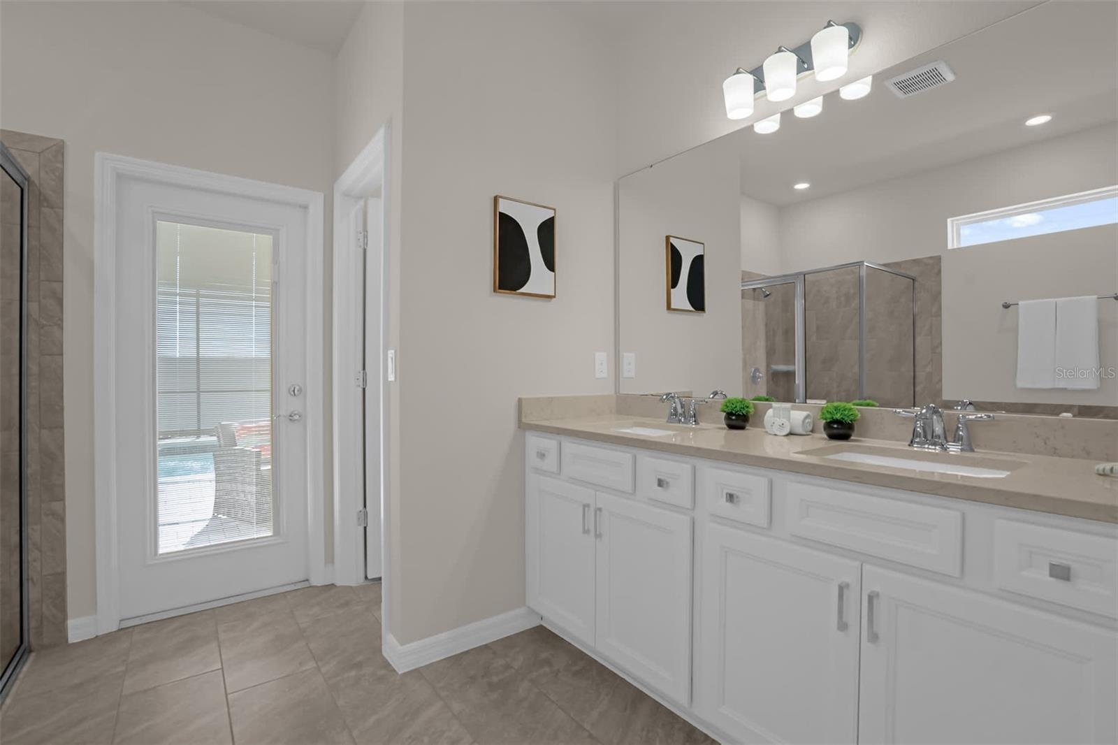 16224 SAINT MARTIN ST