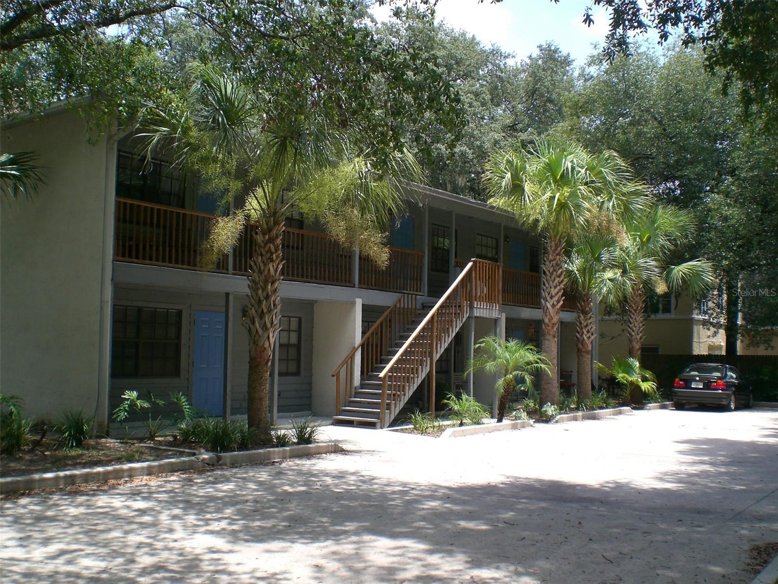 1200 PALMER ST