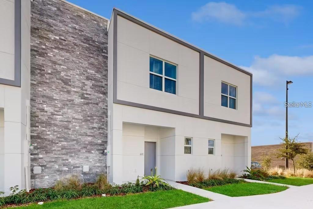 609 TRIKOMO DR