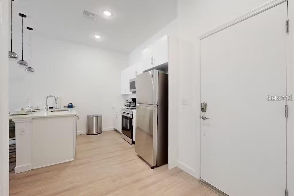 605 TRIKOMO DR