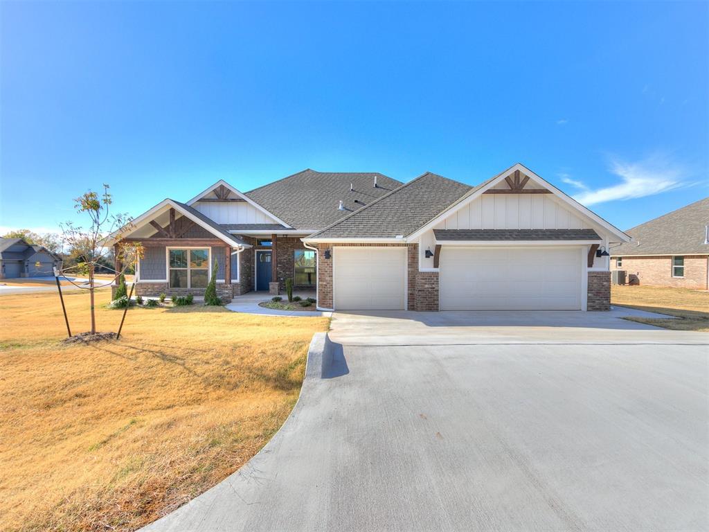 2803 Hickory Hills Court