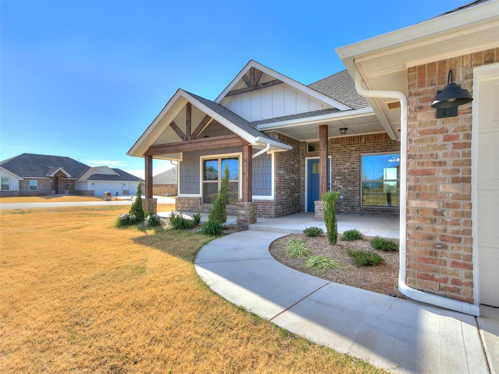 2803 Hickory Hills Court