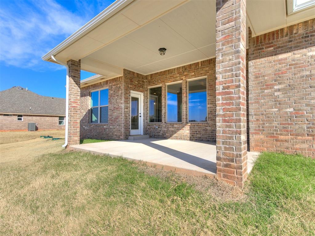 2803 Hickory Hills Court