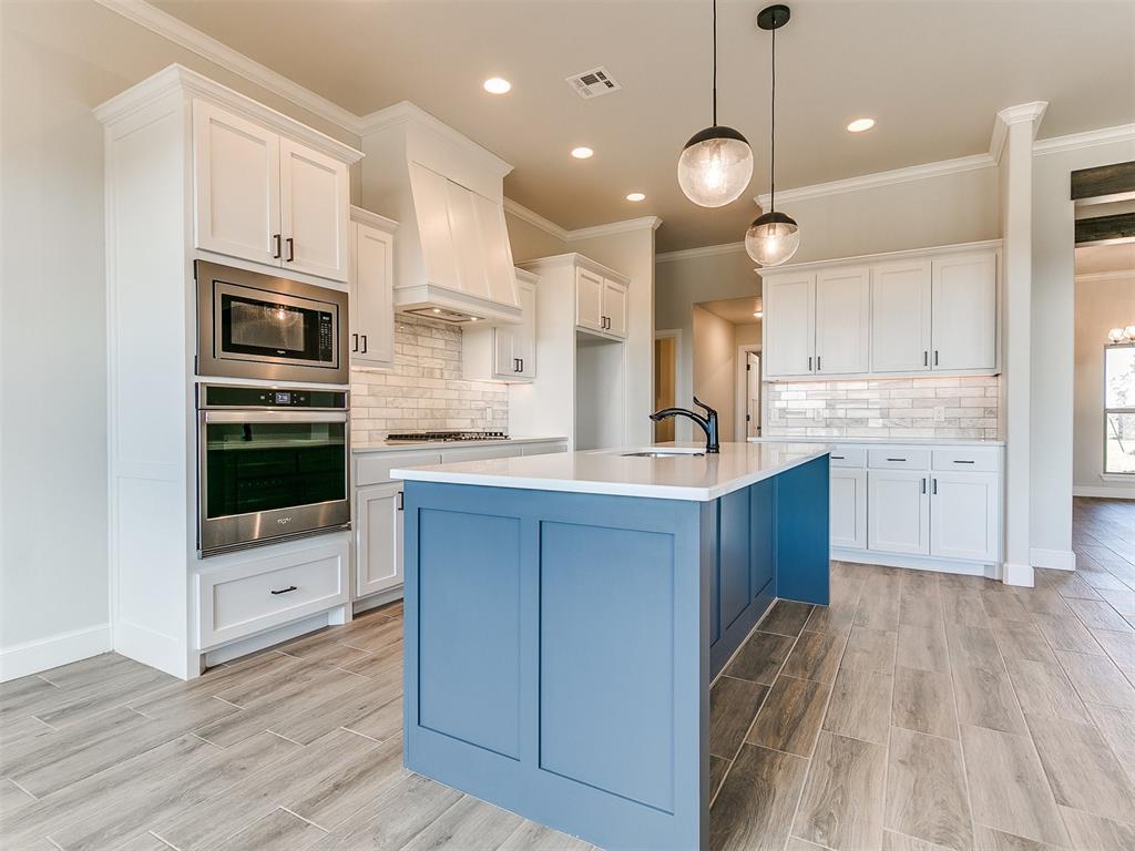2803 Hickory Hills Court