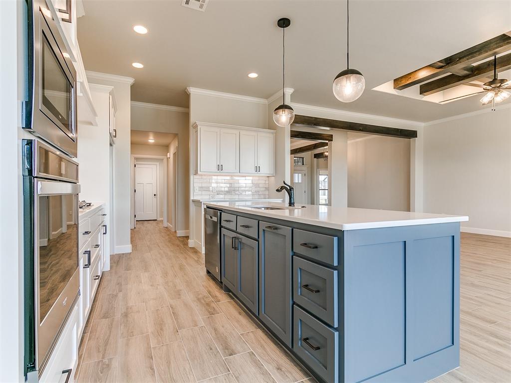 2803 Hickory Hills Court