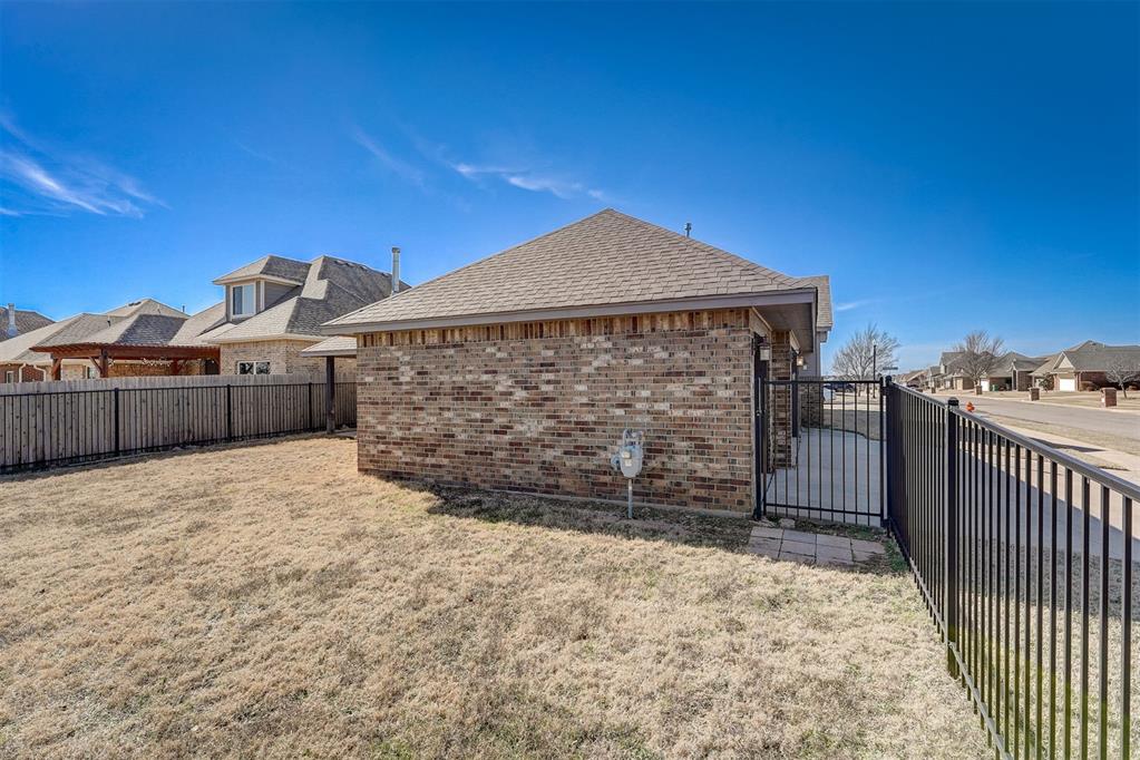 14016 Paddington Avenue