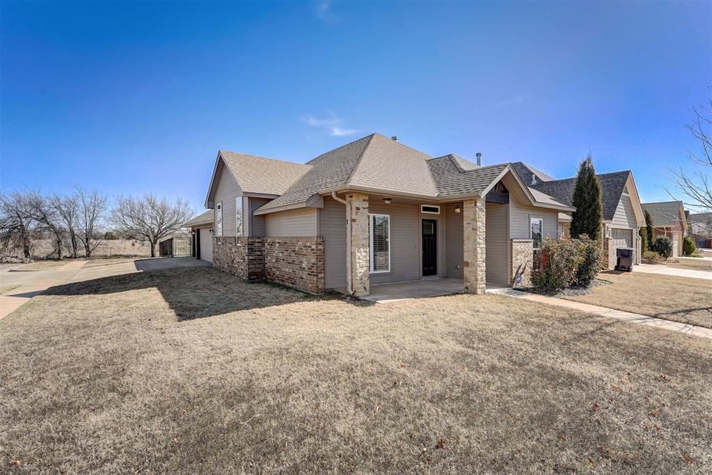 14016 Paddington Avenue