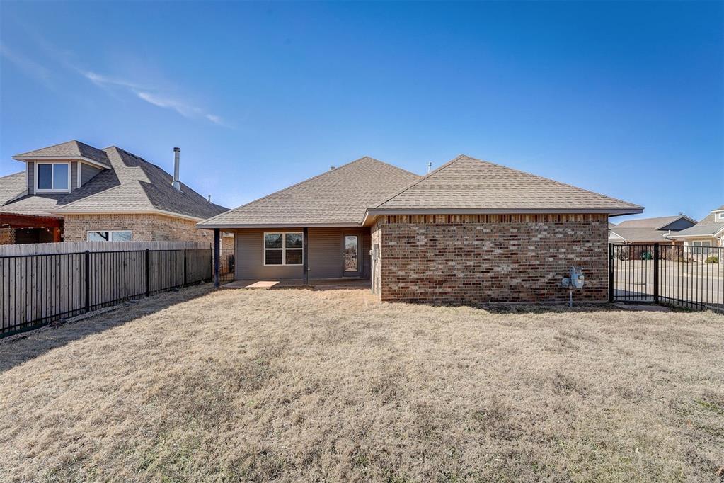 14016 Paddington Avenue