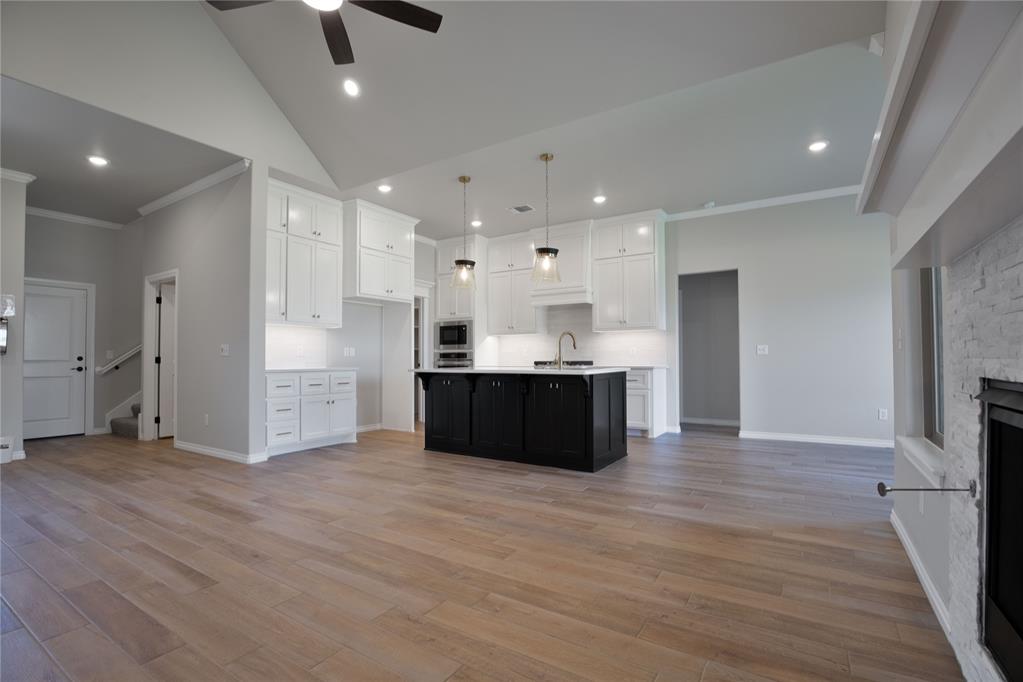 3204 Grasshopper Way